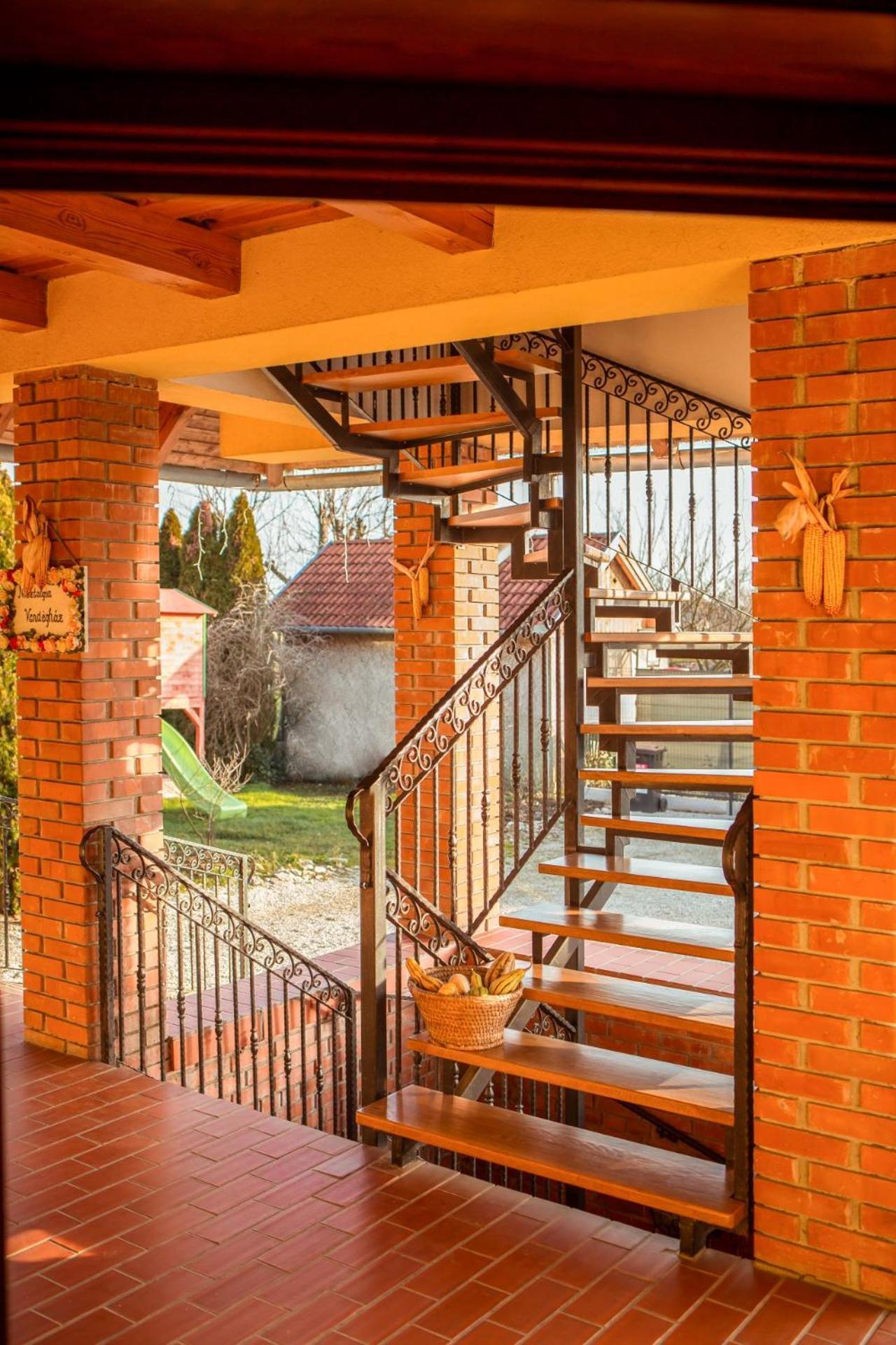 Nosztalgia Vendeghaz Ξενοδοχείο Zalaegerszeg Εξωτερικό φωτογραφία